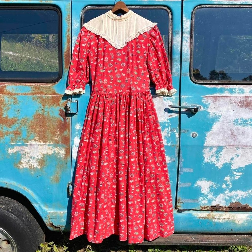 early 40s red cotton folk novelty Dutch girl & boy prairie dress pin tuck yoke